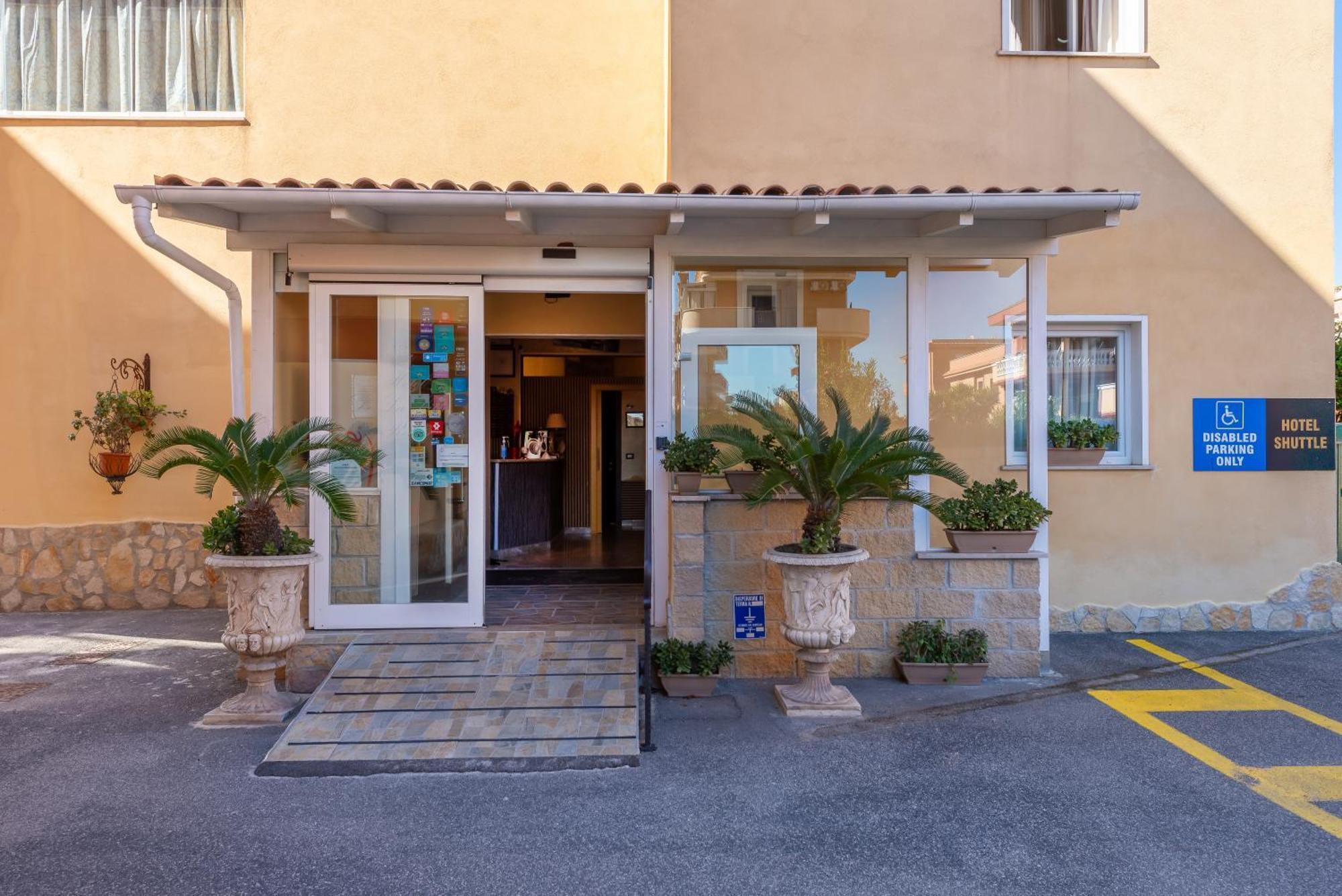 Hotel De La Ville Relais Fiumicino Exterior foto